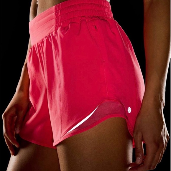 lululemon athletica hotty hot shorts - Picture 1 of 7
